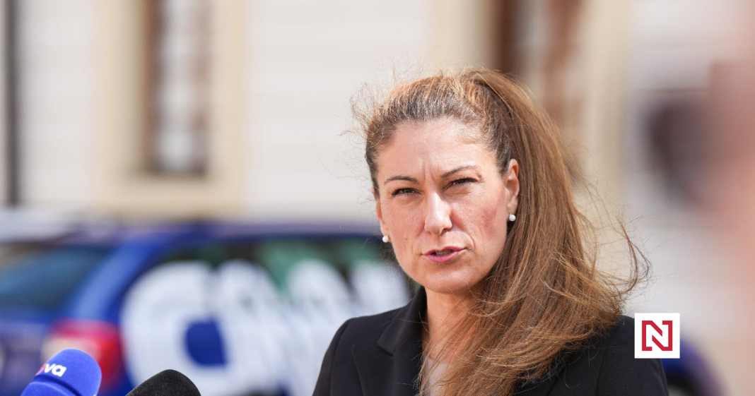 Decroix Seeks Last-Minute Increase in Bailiff Fees: Experts Criticize Lack of Transparency