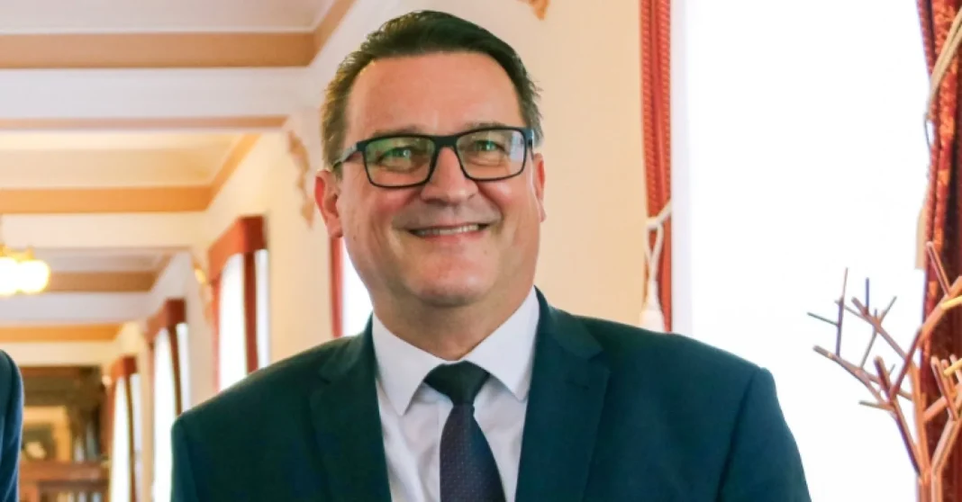 Head of Military Acquisitions Koudelka Steps Down from Position