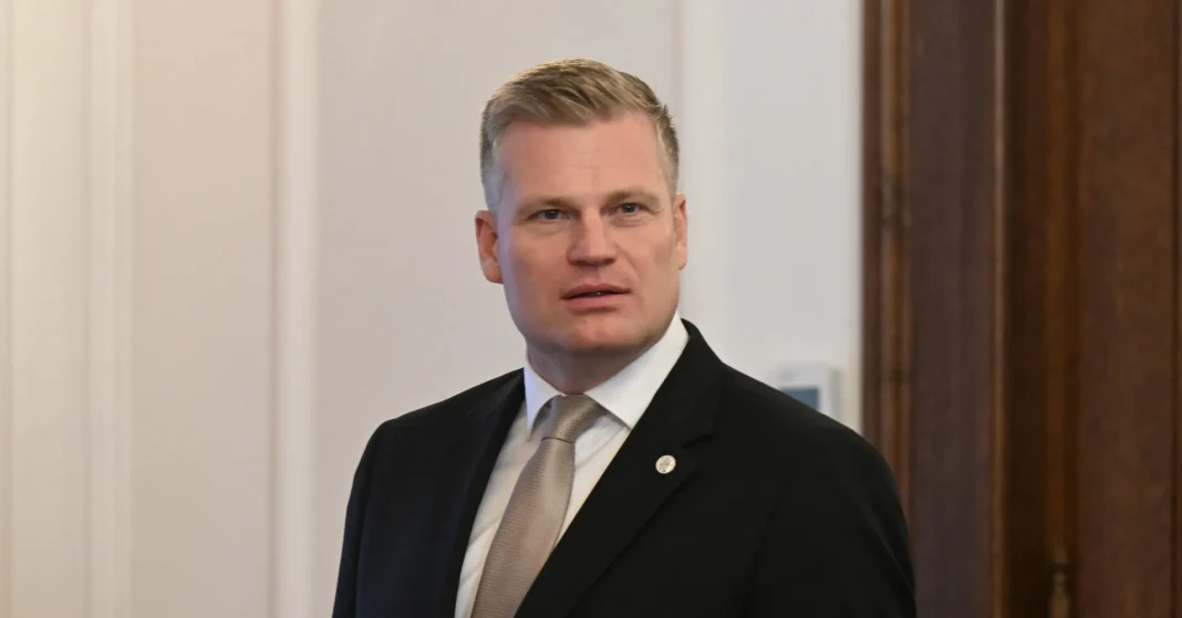 Supermodel Filip Turek’s Rise to Fame – Insightful Profile