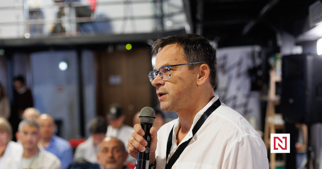 Russian Opposition Journalist Highlights Kremlin Propaganda in European Cities Streets