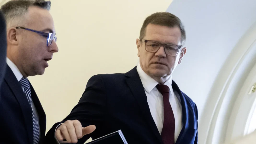 Slovak Deputy Prime Minister Resigns – Czech TV News Update