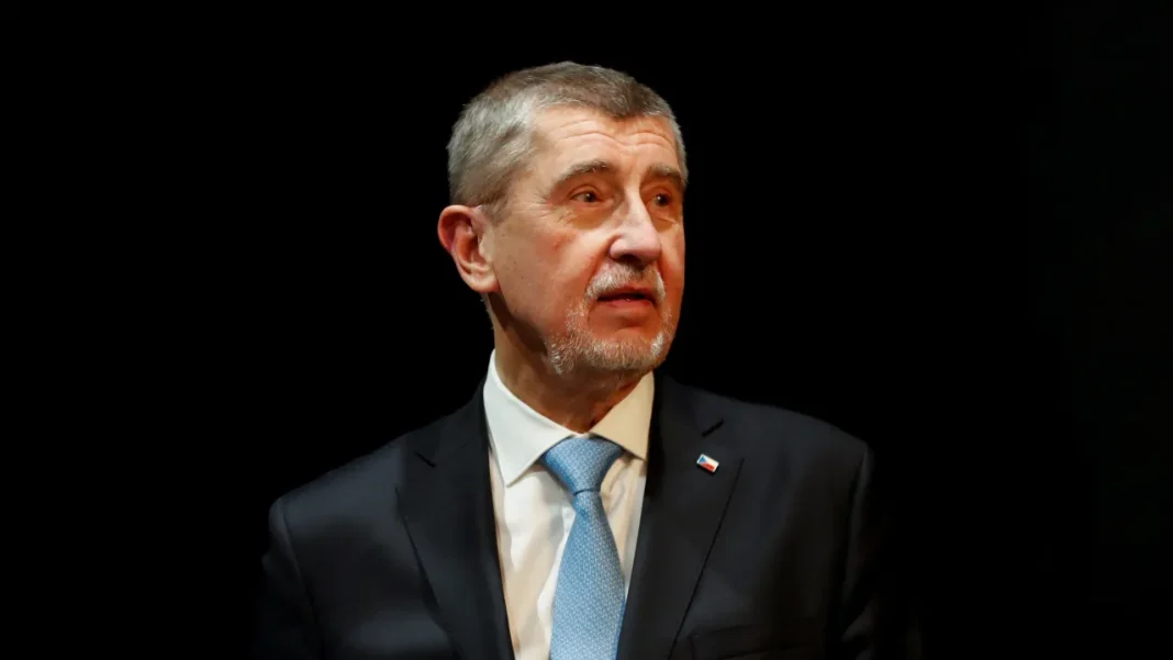 How Can Babiš Resolve His Conflict of Interest? Insights from CT Reporters