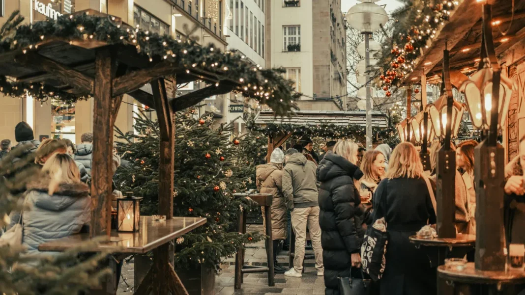 Thousands Flock to Advent Markets as Interest in International Travel Grows