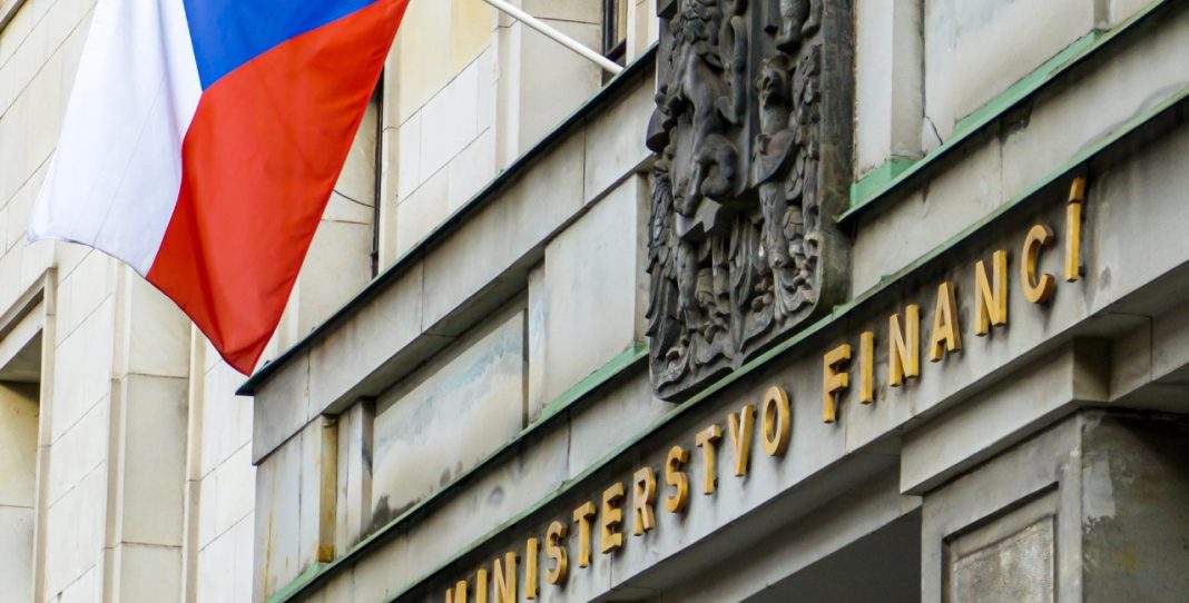 Corporate tax cuts, V4 restoration: New Czech government’s policy plan revealed