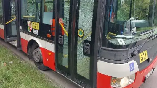 Frustrated Man Misses Bus in Plzeň and Throws Bottle in Anger