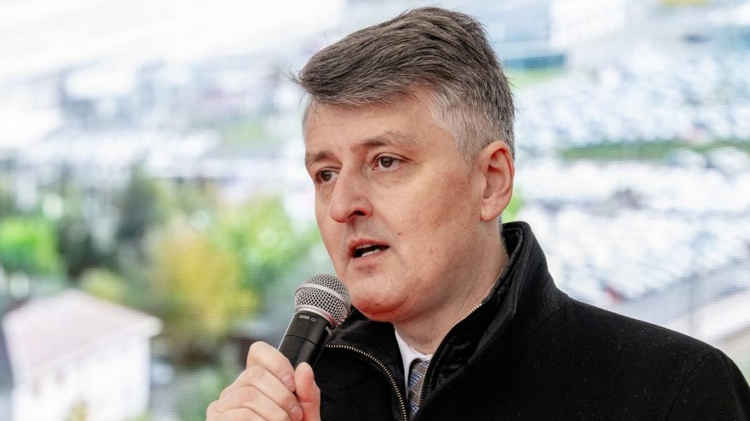 Railway Administration Chief Goes on Vacation as Kupka Discusses Next Steps