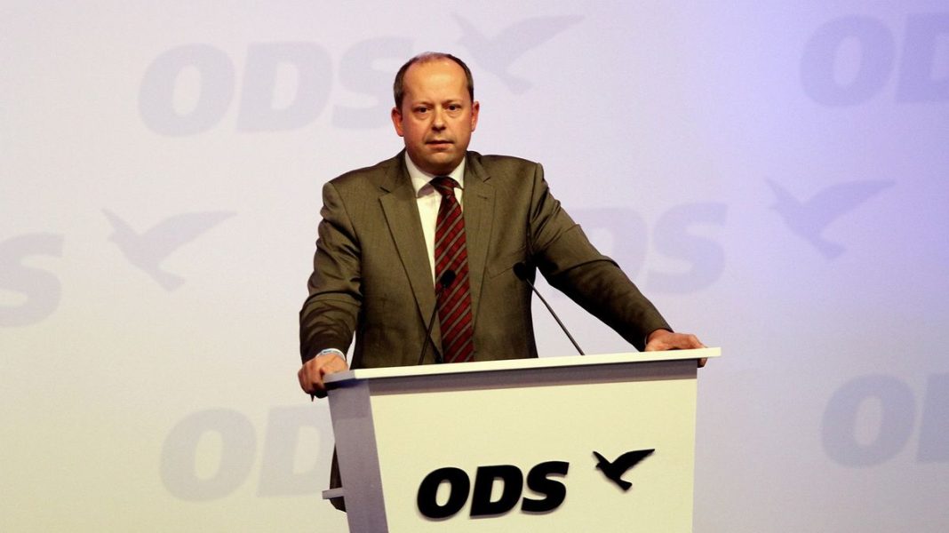 Police Proposes Charging Former ODS Member with Corruption