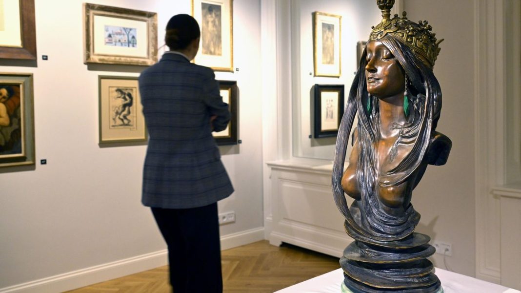 Muchova Sculpture ‘Nature’ Sells for Record Over 18 Million