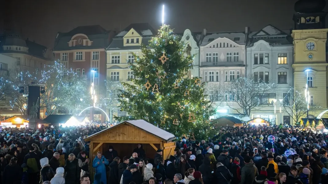 Christmas Arrives in Ostrava: Crowds Gather for Christmas Tree Lighting