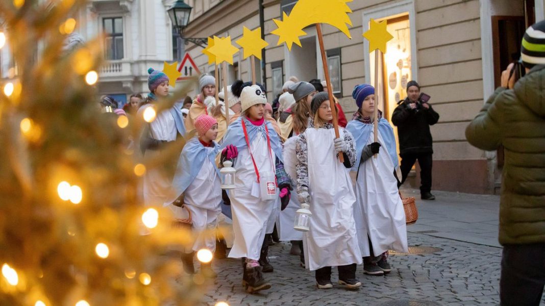 Generous Czechs? Record Donations Last Year, but This Year Could Be Tough