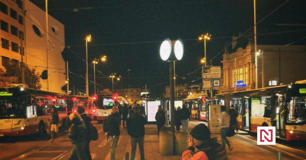 Brno Night Buses: Drivers Alert Sleepers and Bust Fare Dodgers