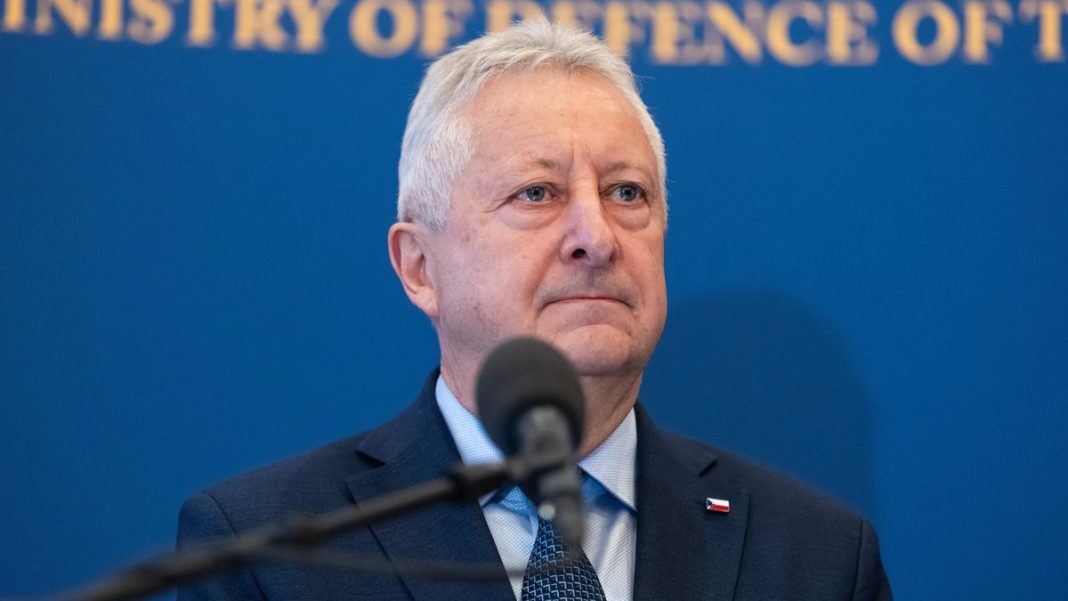 SPD Internal Dispute: Rajchl Aims to Replace Zůna, Okamura Defends Minister