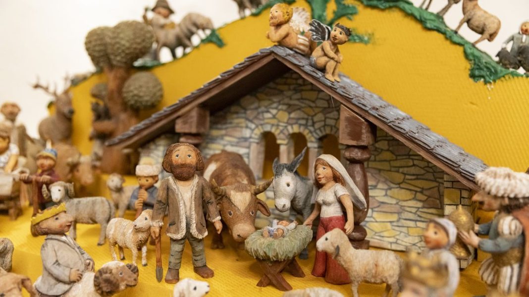 Discover Prague’s Unique Christmas Traditions: Tallest Bethlehem Tower, Diverse Nativity Scenes, and a Modern Virgin Mary