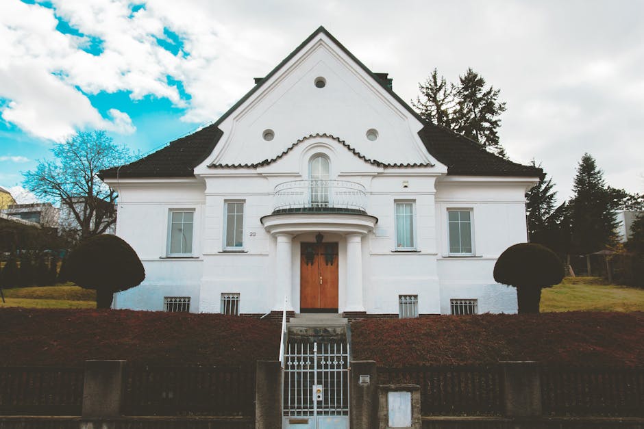 Family Home Catches Fire in Uherskohradišťsko, Spreads to Neighboring Roof