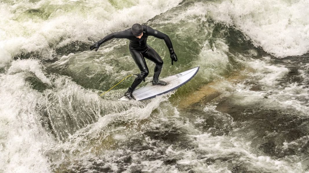 Popular Inland Surfing Wave in Prague Comes to an End