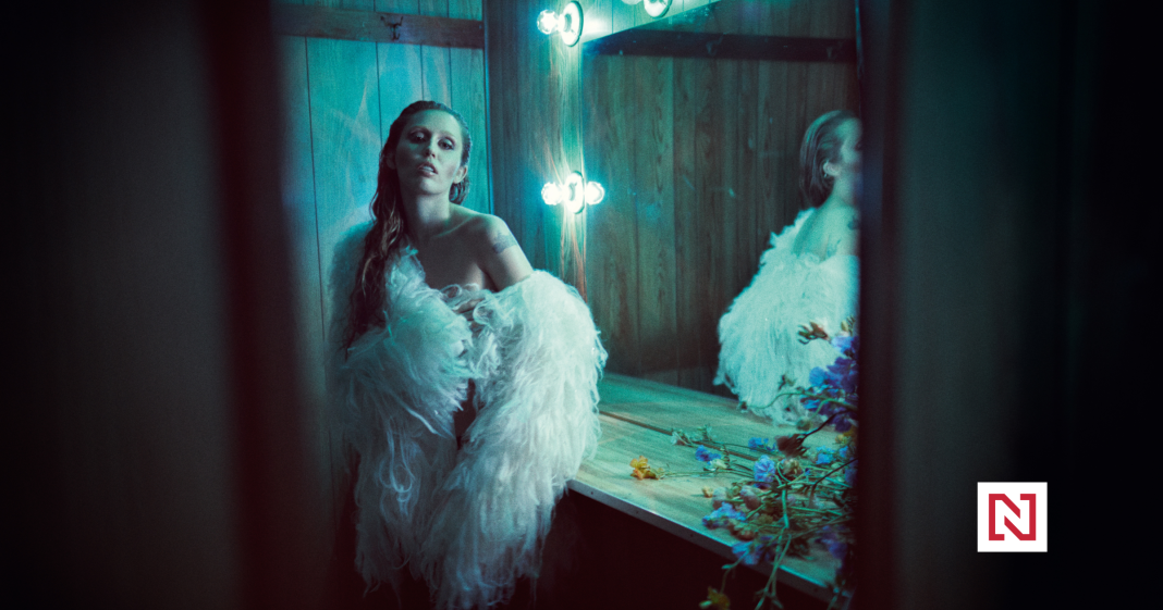 Heartbroken Women of 2025: Top 10 Songs from a Year of Chaos