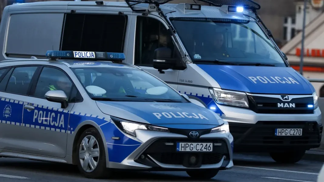 Father Found Hiding in Sofa Bed: Six-Year-Old Tips Off Police