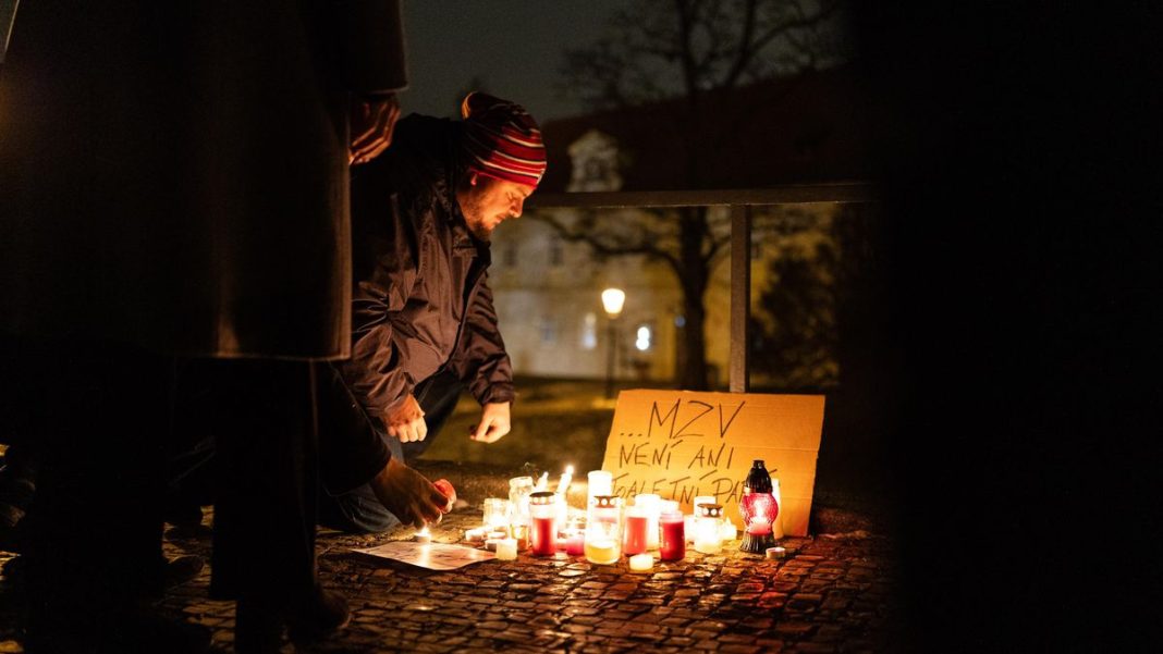 Photos: Protest at Czech Foreign Ministry Against Office Reorganization