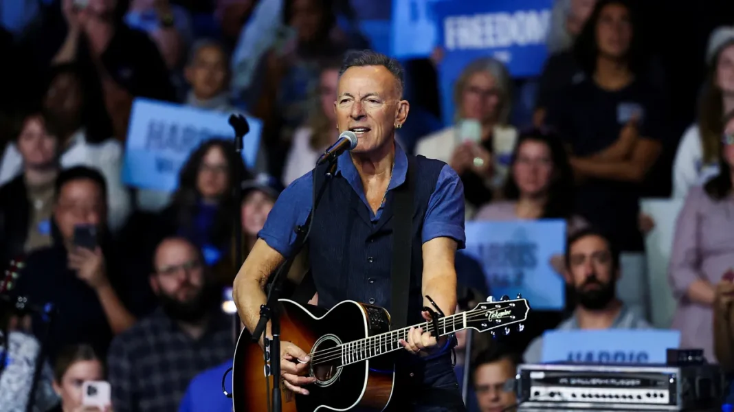 Bruce Springsteen Sings About Minneapolis: Protest Songs by Vodňanský and Pink