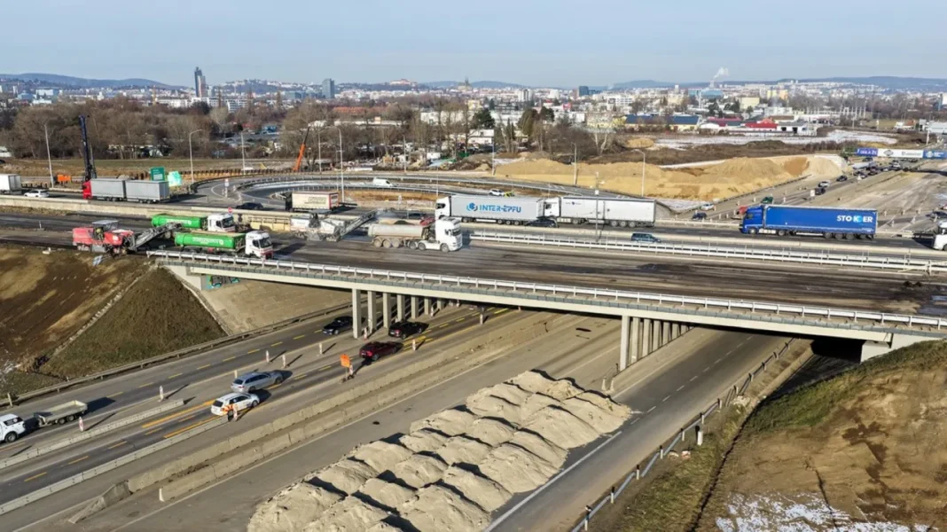Weekend Closure of D2 Near D1 Junction in Brno Due to Bridge Demolition