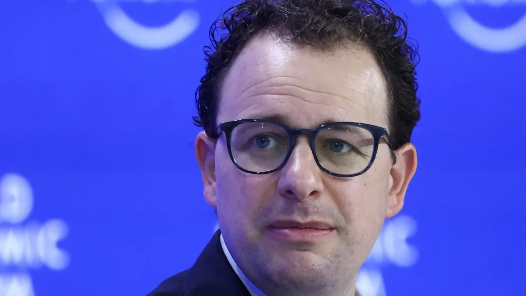 Top AI Firm CEO Warns of Major Risks Associated with Artificial Intelligence