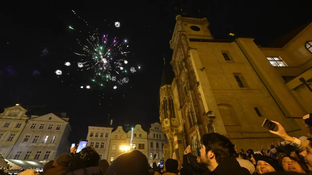 New Year’s Fireworks Light Up Central Prague: A Dazzling Display