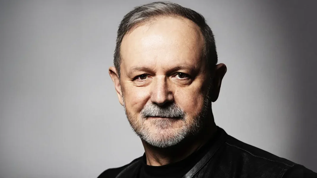 Understanding the Differences: Czechs vs. Praguer Perspectives