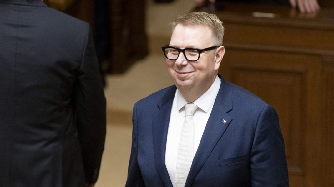 Juchelka Proposes Pension Reform: Retirement Age Set at 65 to Take Effect in Two Years