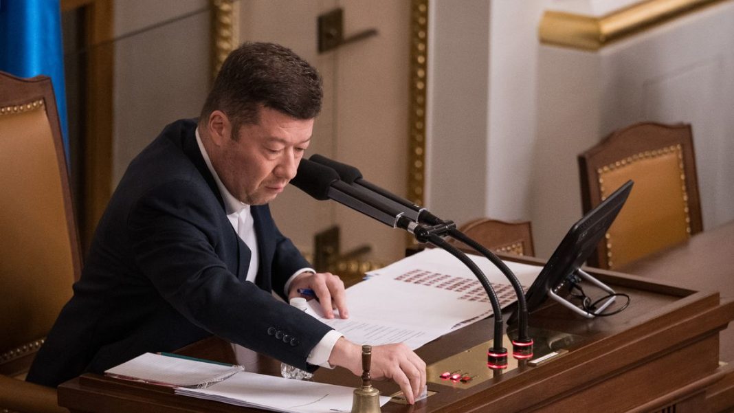 Czech Republic vs Ukraine: Okamura Criticizes Ukrainian Flag Displayed on Charles Bridge