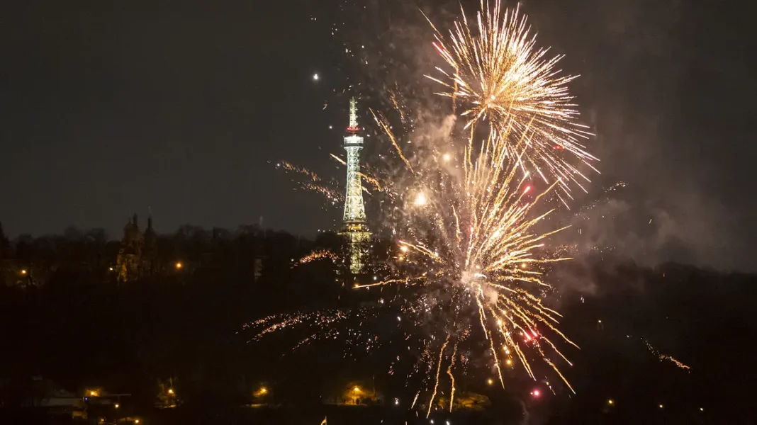 Photos: Prague’s Bustling City Center Celebrates New Year’s Eve