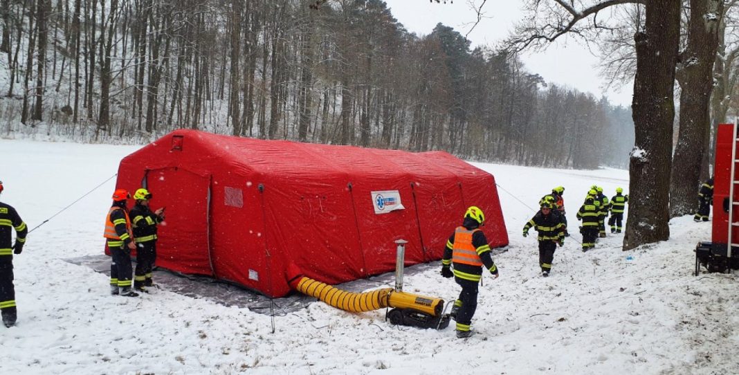 Dramatic Rescue: Czech Firefighters Save Man Trapped in Moravian Cave