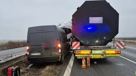 Tanker Accident Closes Part of Highway Near Kroměříž: Traffic Disruption Details