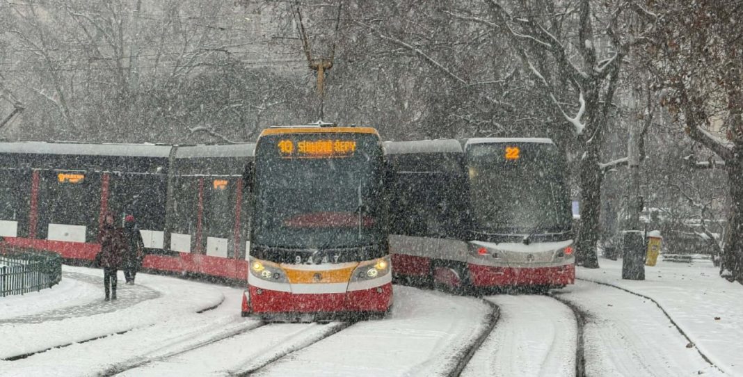 Stunning Photos of Snowy Prague: Public Transport Delays Due to Winter Weather