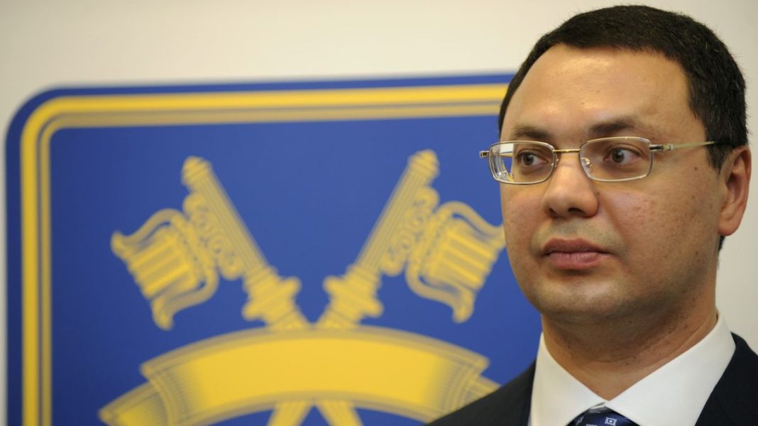 Title: “Banker Popov Faces Trial: Prosecutor Not Required to Reinvestigate Case”