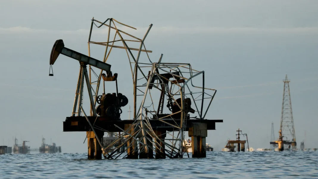 USA Approves Sale of Venezuelan Oil to Cuba, Excluding Government Recipients