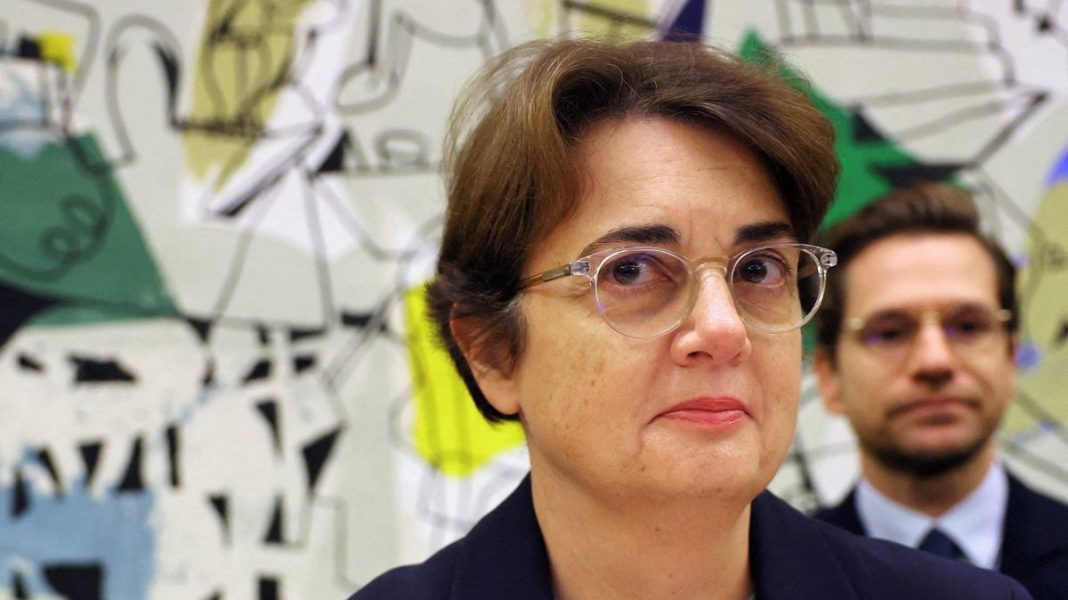 French President Macron Accepts Louvre Director Des Cars’ Resignation