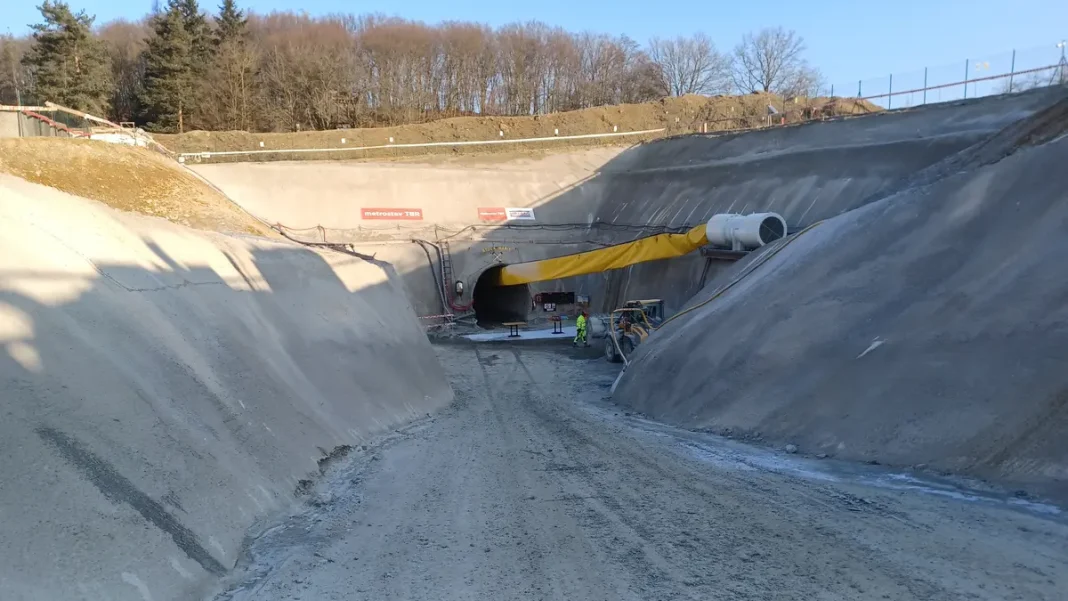 Opponents of D3 Highway Through Posázaví: Illegal Construction and a Multi-Billion Risk